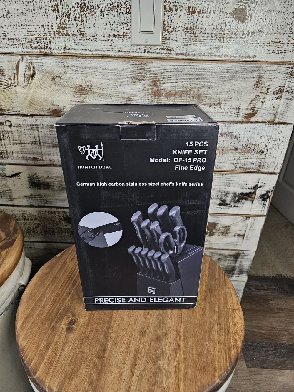 Classic 15-Piece Black Knife Block Set With Sharper